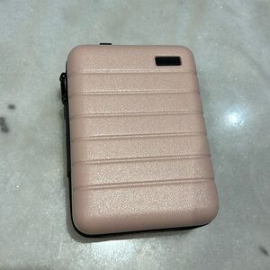 Away Hardshell Cosmetic case